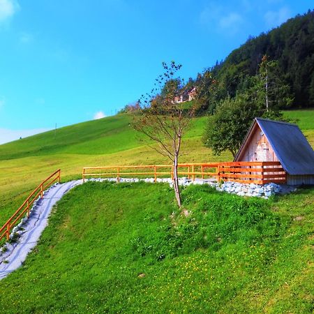 מלון Zelezniki Glamping Vrhovc מראה חיצוני תמונה
