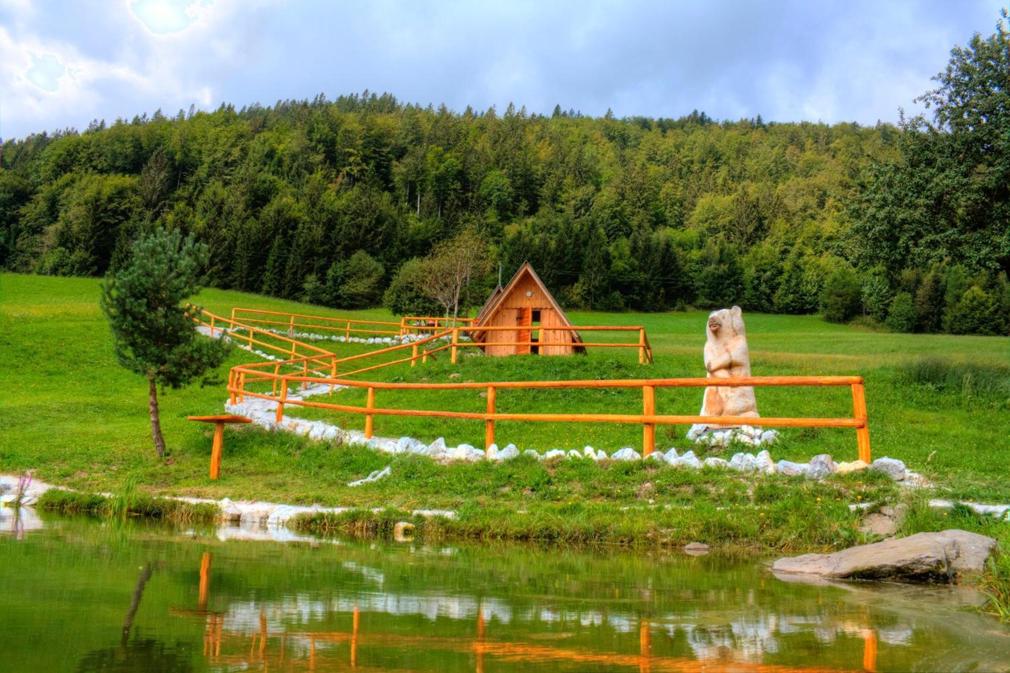 מלון Zelezniki Glamping Vrhovc מראה חיצוני תמונה